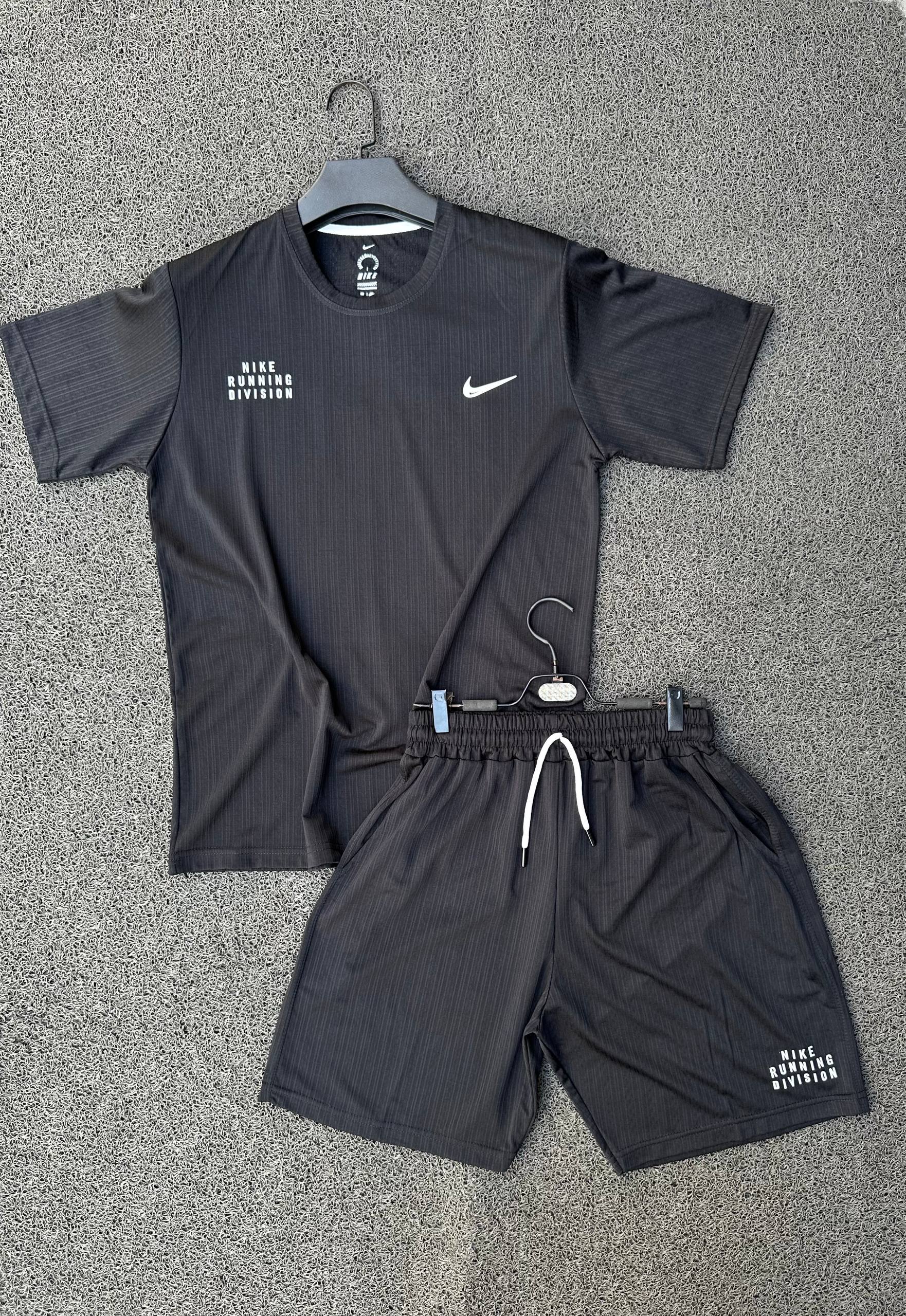ست تیشرت و شلوارک nike پارچه طرح دار پارچه فول لاکرا